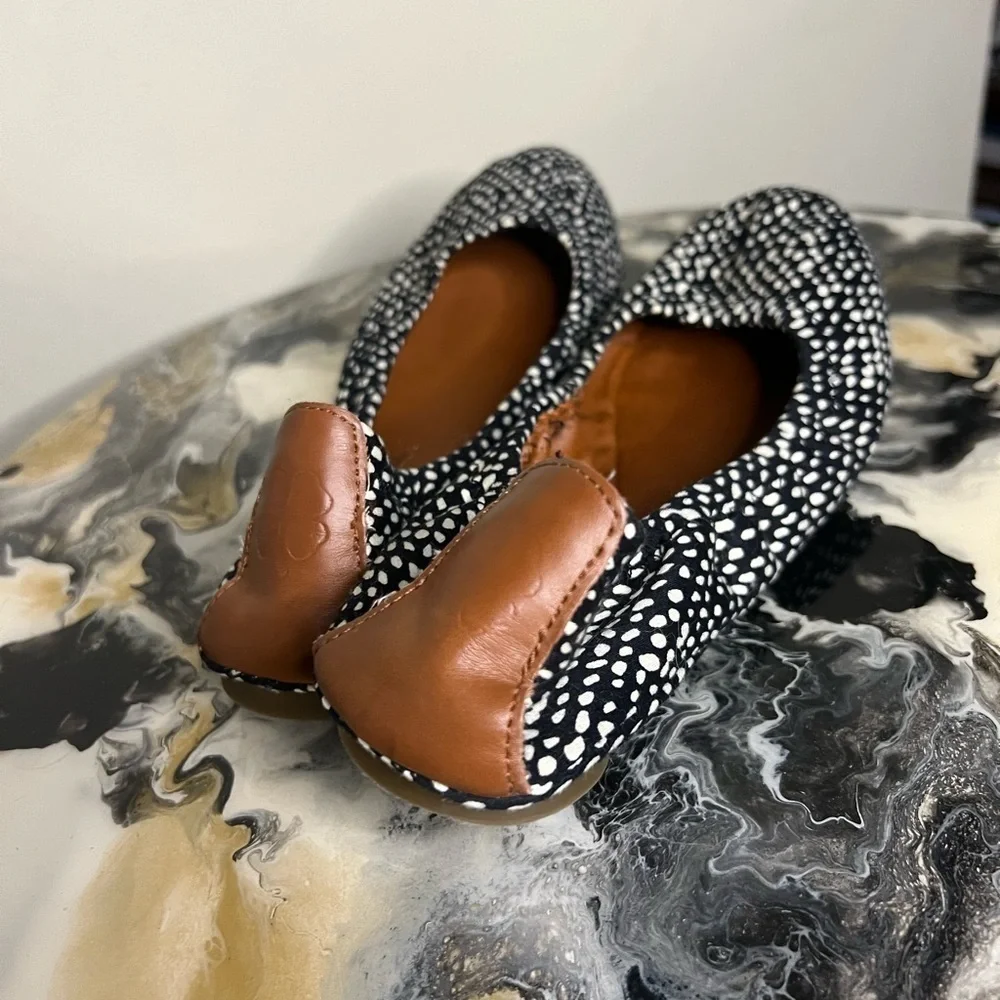 Lucky brand black and white flat - Picture 6 of 8